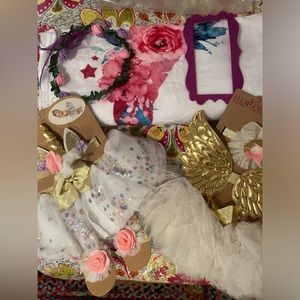 Newborn photo shoot prop lot